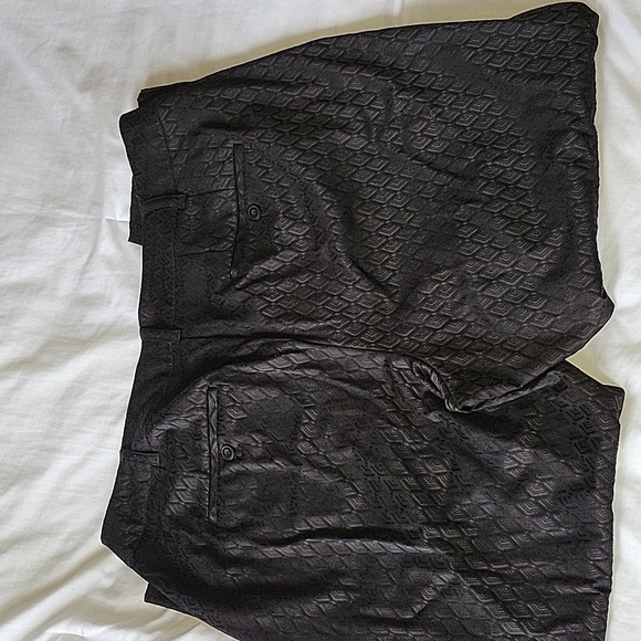 L.Bryant textured ankle pant - Picture 3 of 4